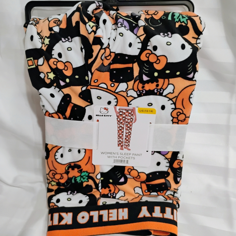 Hello Kitty Woman Pajamas - Orange and Black Holloween Size L